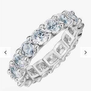 NWB PAV0I14K White Gold Plated Cubic Zicornia 4mm Stackable Ring Sterling Silver